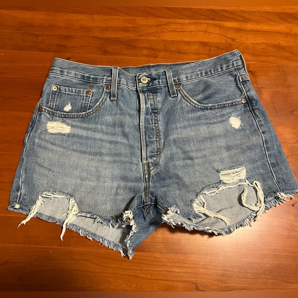 NWOT Levi’s 501 Denim Cutoff Shorts